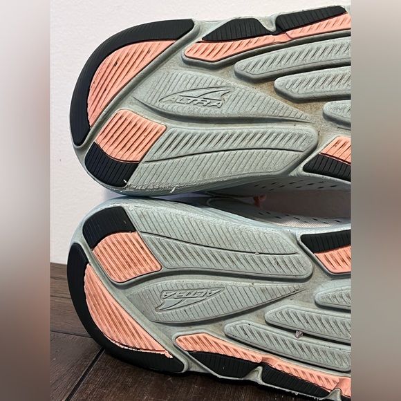 Altra VIA Olympus 2 Sneakers Womens size 9.5 - Picture 11 of 11